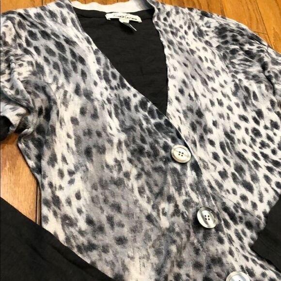 𝅺kenneth Cole Animal Print Cardigan Size S - Picture 2 of 8